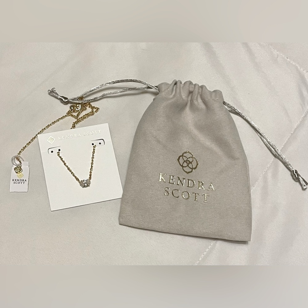 Kendra Scott cailin gold pendant